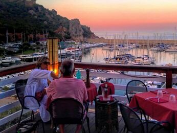 restaurant with sea view in sardinia